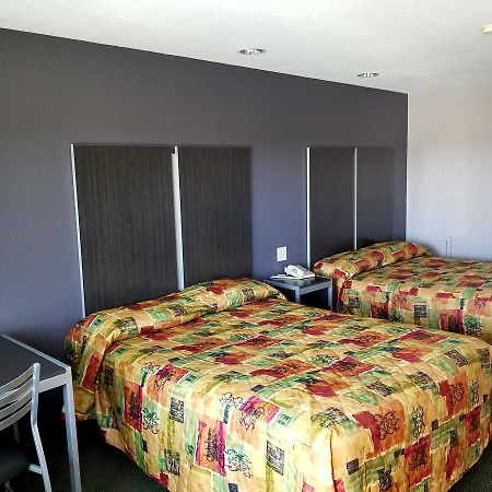 Executive Inn Pasadena Bagian luar foto