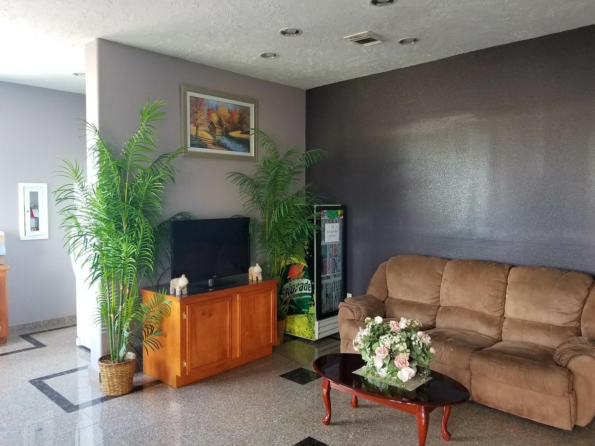 Executive Inn Pasadena Bagian luar foto